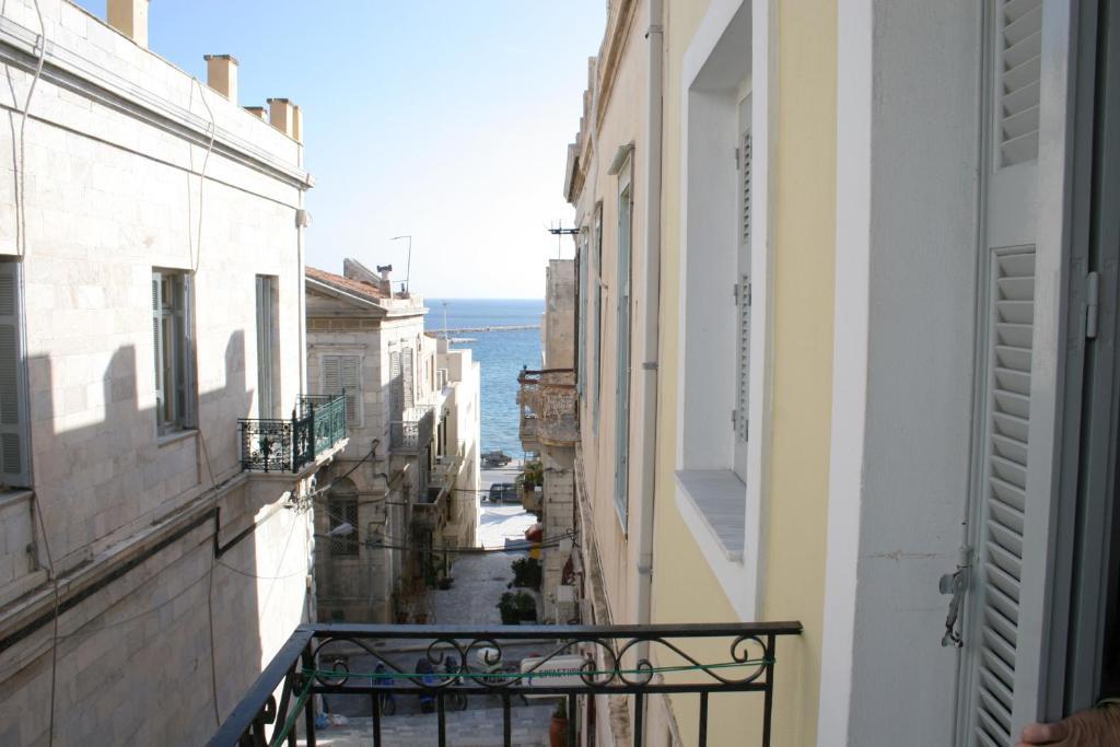 Ariadni Rooms & Apartments Ermoupoli Exterior foto