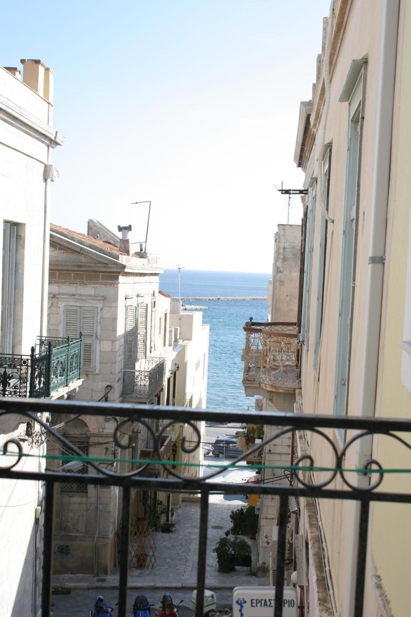 Ariadni Rooms & Apartments Ermoupoli Exterior foto